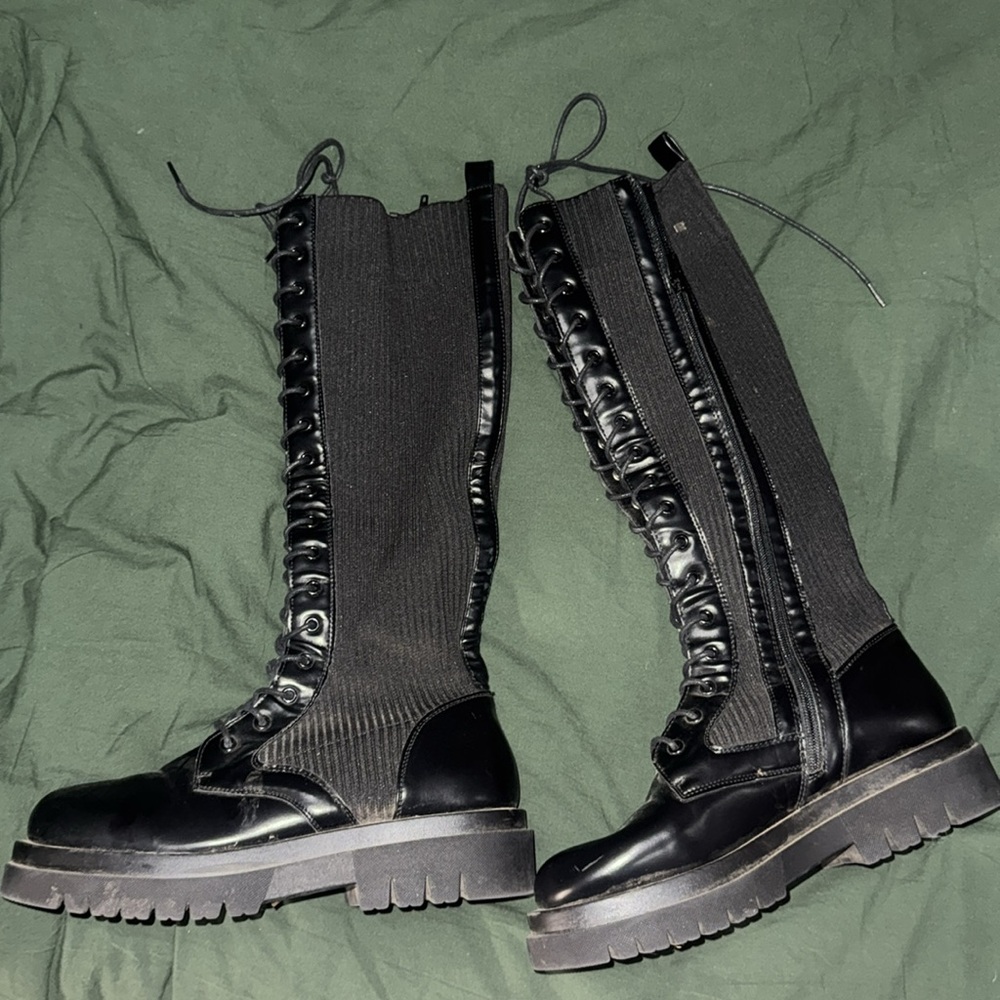Lace up boots - Picture 2 of 2